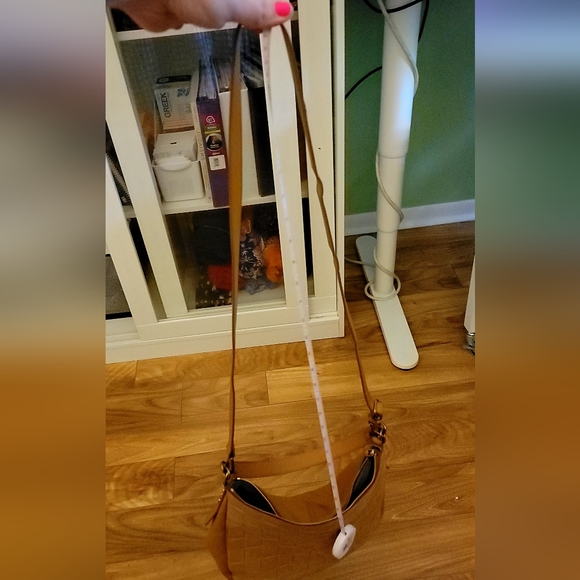 Fossil Crossbody Satchel - Picture 5 of 8